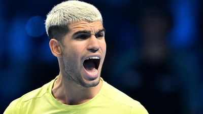 Alcaraz tumba a Fritz y roza las semifinales de las Finales ATP