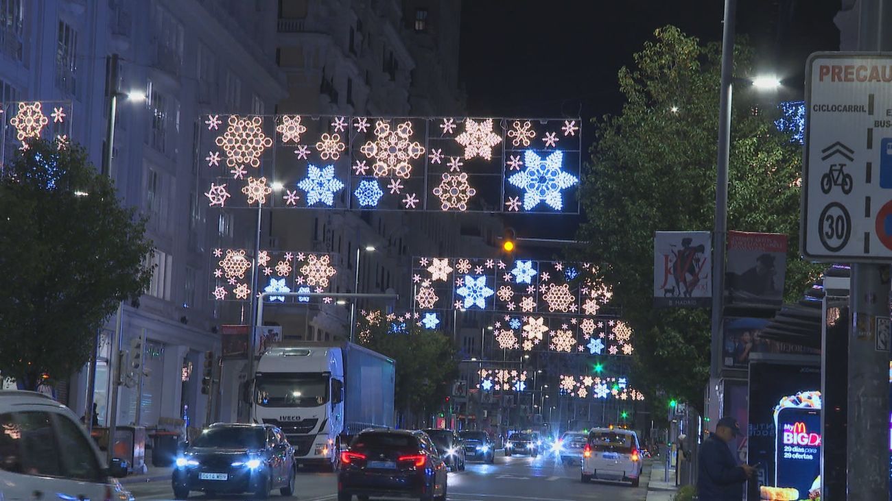 Primeras pruebas de las luces de Navidad de Gran Vía y Chueca