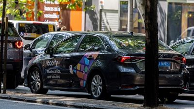 Piden paralizar la entrada de 8.500 VTC más en Madrid por sus efectos en el tráfico