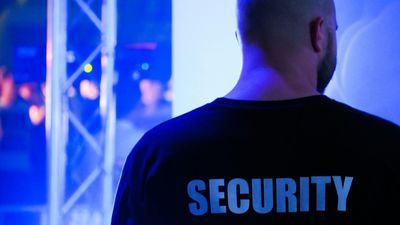 Desmantelan una banda que robaba móviles infiltrándose en las fiestas de la discoteca Fabrik