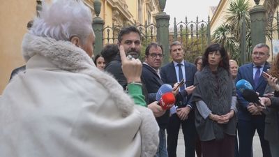 La presidenta de una asociación contra la violencia machista increpa a Redondo como de "cómplice de maltratadores"