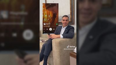Sánchez recomienda una canción de Rosalía y Tellado le sugiere otra: "Se ha convertido en La Perla"