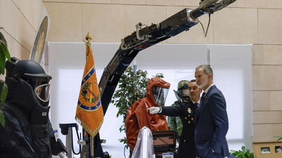 El rey Felipe VI celebra los 50 años de los artificieros Tédax y 30 años de la lucha contra el cibercrimen