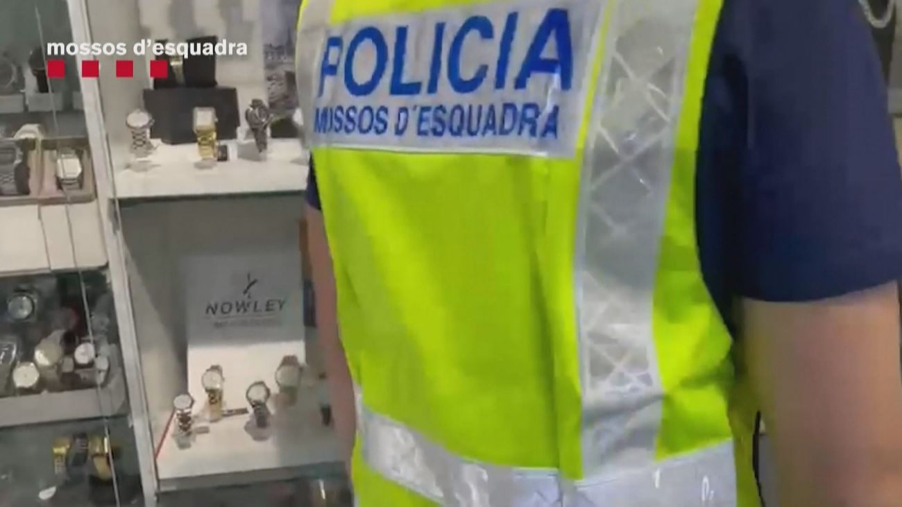 Detenida la propietaria de una joyería de Barcelona por comprar y vender objetos robados