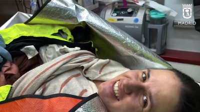 Una mujer de 27 años da a luz en un portal del distrito de Retiro