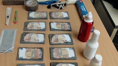 Dos detenidos en Madrid por estafar con el método de los 'billetes tintados'