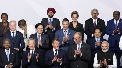 Líderes aliados de Ucrania rechazan parcialmente el plan de paz de Trump