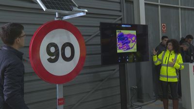 La Comunidad de Madrid estrena un proyecto de señalización viaria pionero en España con señales antihielo