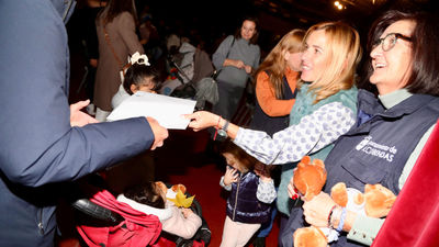 Alcobendas da la bienvenida a los 327 bebés beneficiarios del cheque de 500 euros