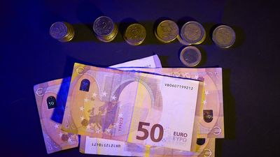 El efectivo resiste: sigue siendo clave para las rentas bajas en España