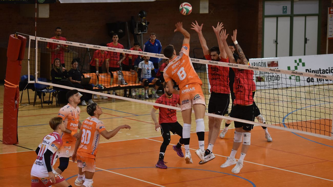 Voleibol Leganés pierde pero se mantiene alejado del descenso