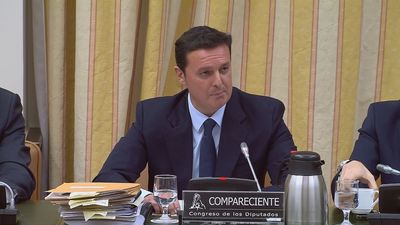El juez señala que el expresidente de la Diputación de Almería conocía las mordidas