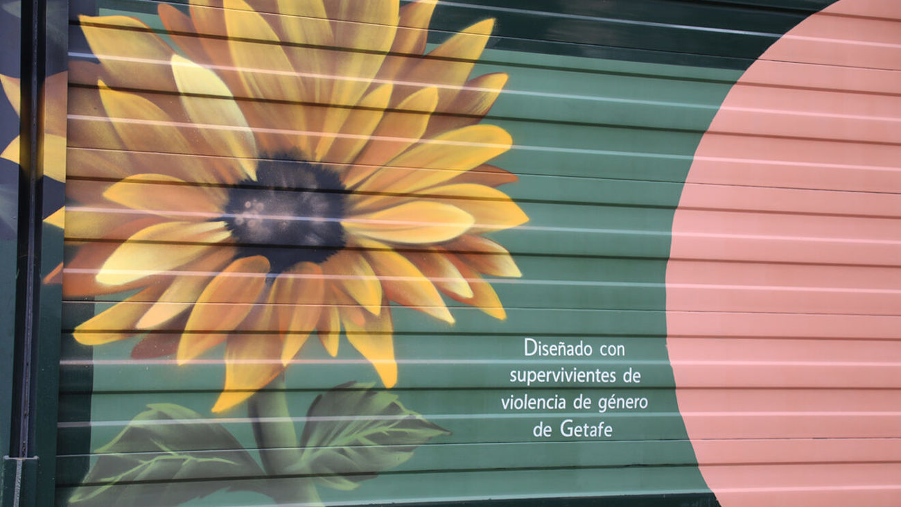 Parte del mural creado en el barrio de La Alhondiga, en Getafe