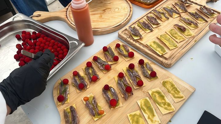 Madroños como ingredientes de algunas elaboraciones presentadas en el IMIDRA / COMUNIDAD DE MADRID