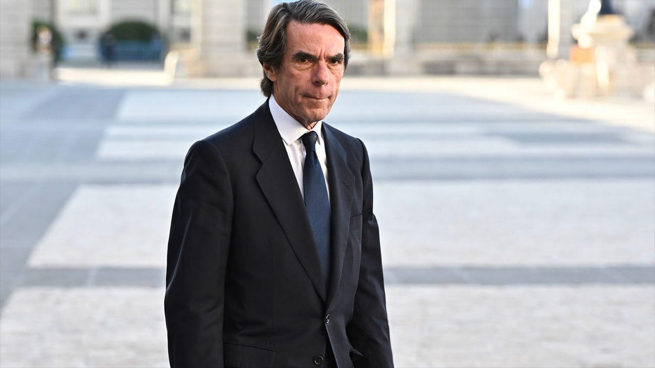 Aznar responde a Óscar López: No me gusta discutir con quien no tiene el nivel intelectual para el puesto que ocupa