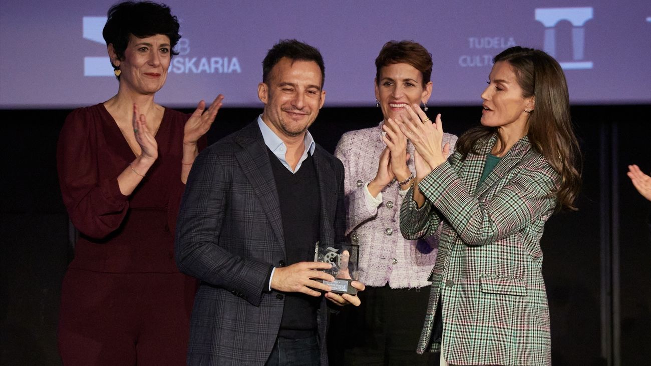 La Reina Letizia preside en Tudela un emotivo homenaje al cineasta Alejandro Amenábar