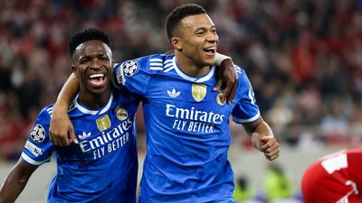 3-4. Sufrida victoria del Real Madrid ante Olympiacos pese a los 4 goles de Mbappé
