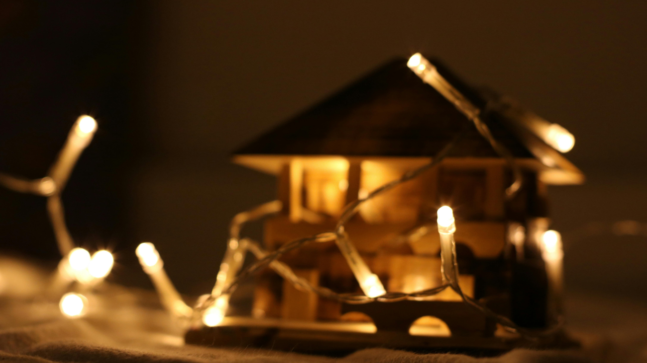 La casa más iluminada de Getafe ultima su encendido navideño