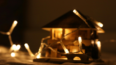 La casa más iluminada de Getafe ultima su encendido navideño