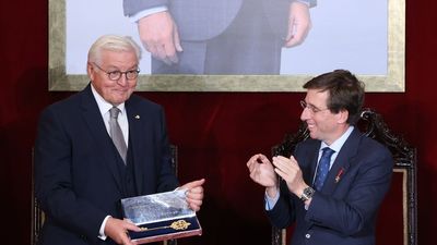 Almeida entrega la Llave de Oro de Madrid a Steinmeier, presidente de Alemania
