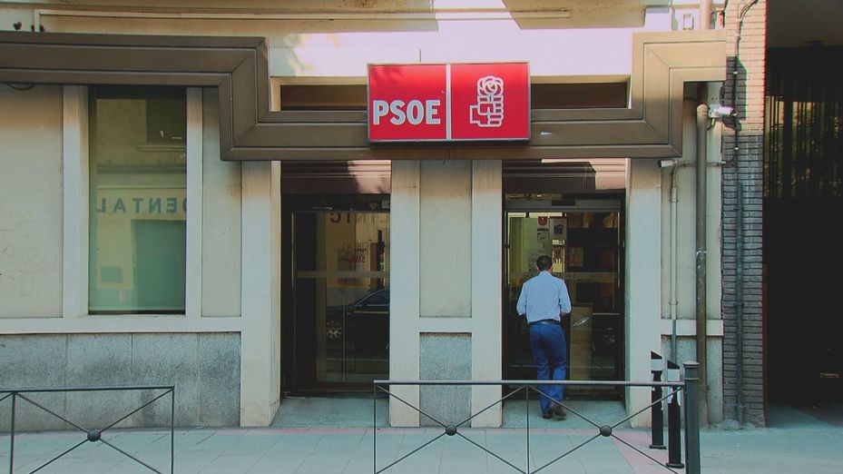 Un informe pedido por el PSOE halla gastos "llamativos" aunque descarta financiación ilegal