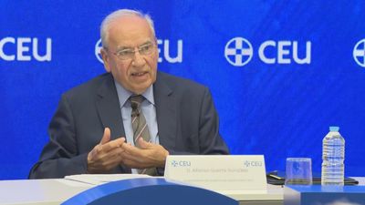 Alfonso Guerra y Soledad Becerril reclaman consenso entre PP y PSOE