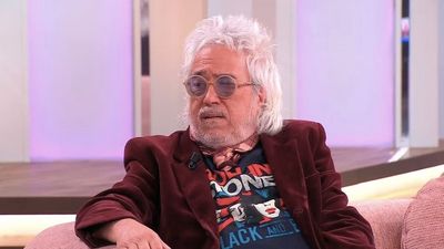 Escritor y mánager musical busca el amor tras 12 años de separación