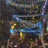 Los vecinos de Ciudad Lineal encienden el espíritu navideño con su tradicional alumbrado