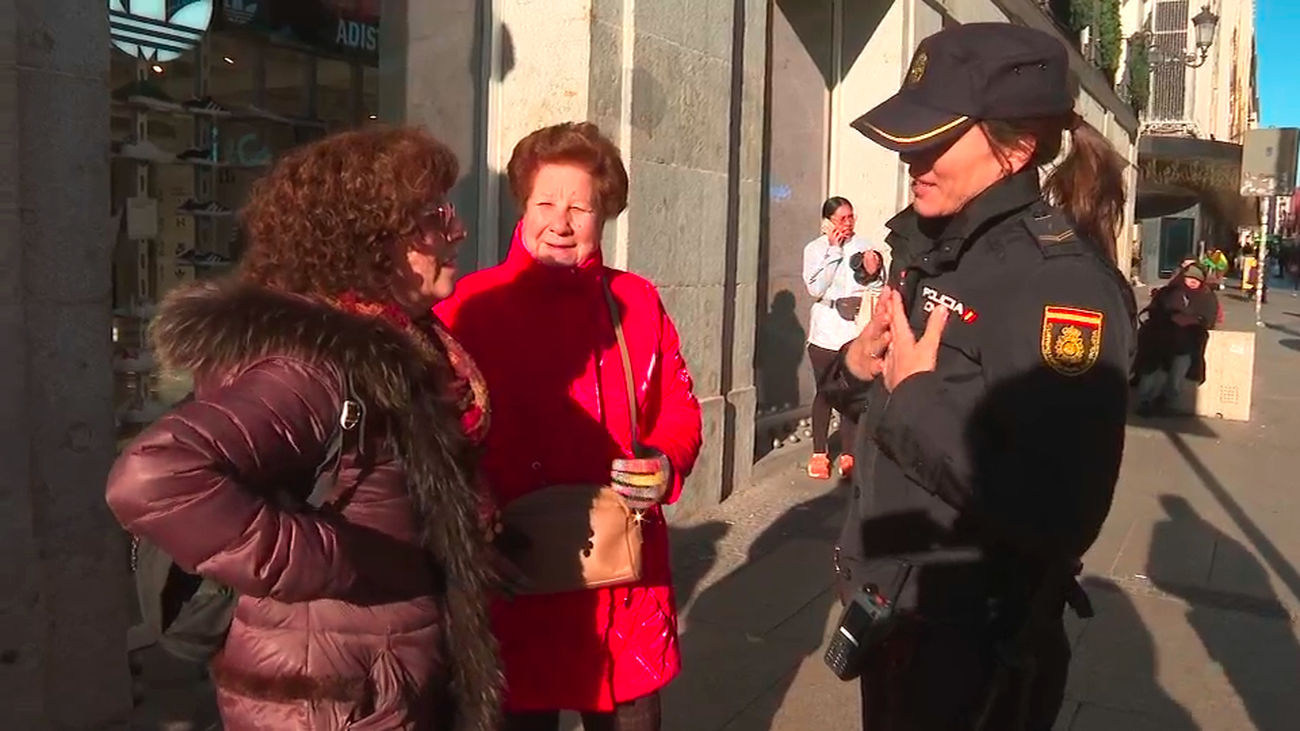 Consejos de la Policía para 'sobrevivir' a las compras del Black Friday