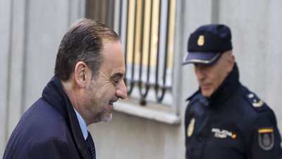 El juez envía a prisión a Ábalos y a Koldo García ante el riesgo extremo de fuga
