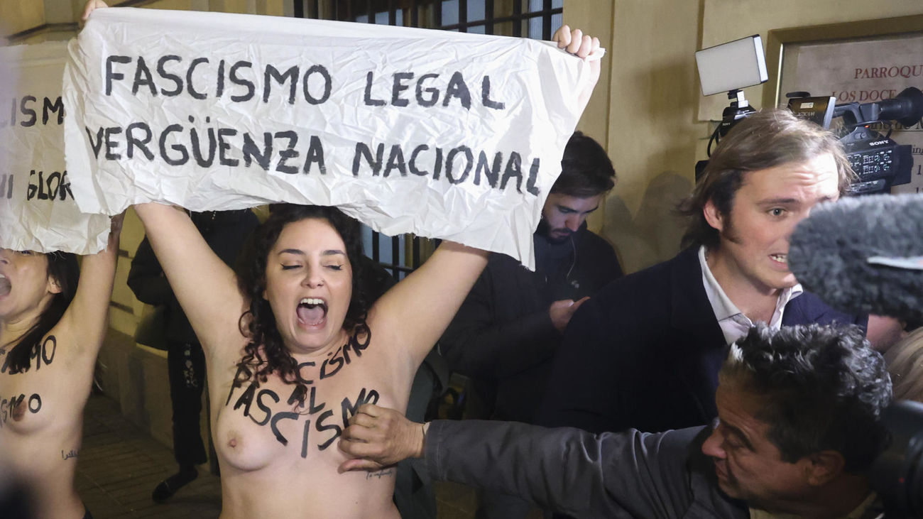 El presunto agresor de dos activistas de Femen en un acto por Franco en Madrid