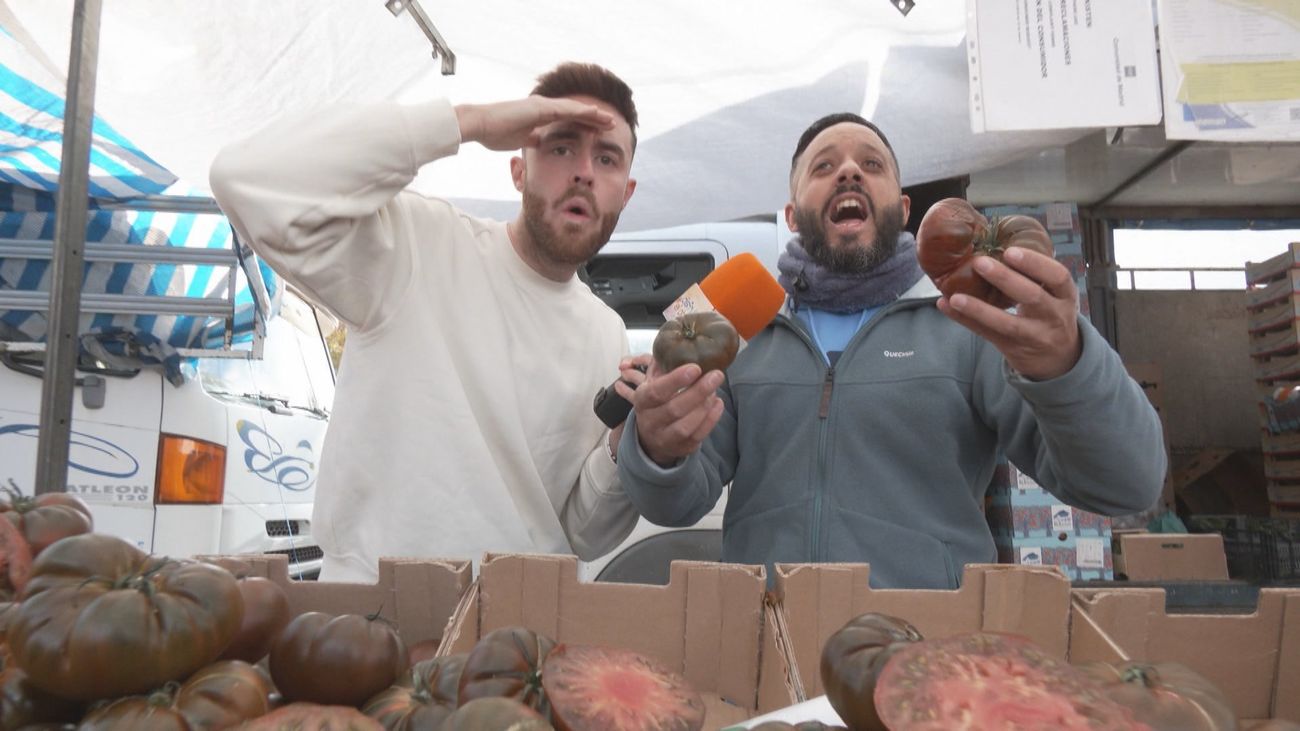 El Black Friday ha llegado al mercadillo de Vallecas