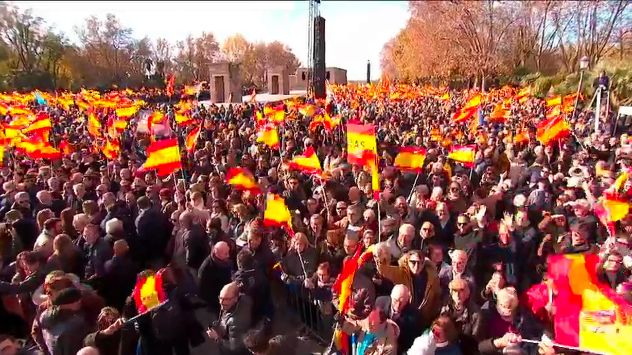 Miles de personas claman en Madrid contra la corrupción y reclaman elecciones ya