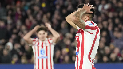 3-1. El Atlético de Madrid cae ante un Barça que consolida el liderato