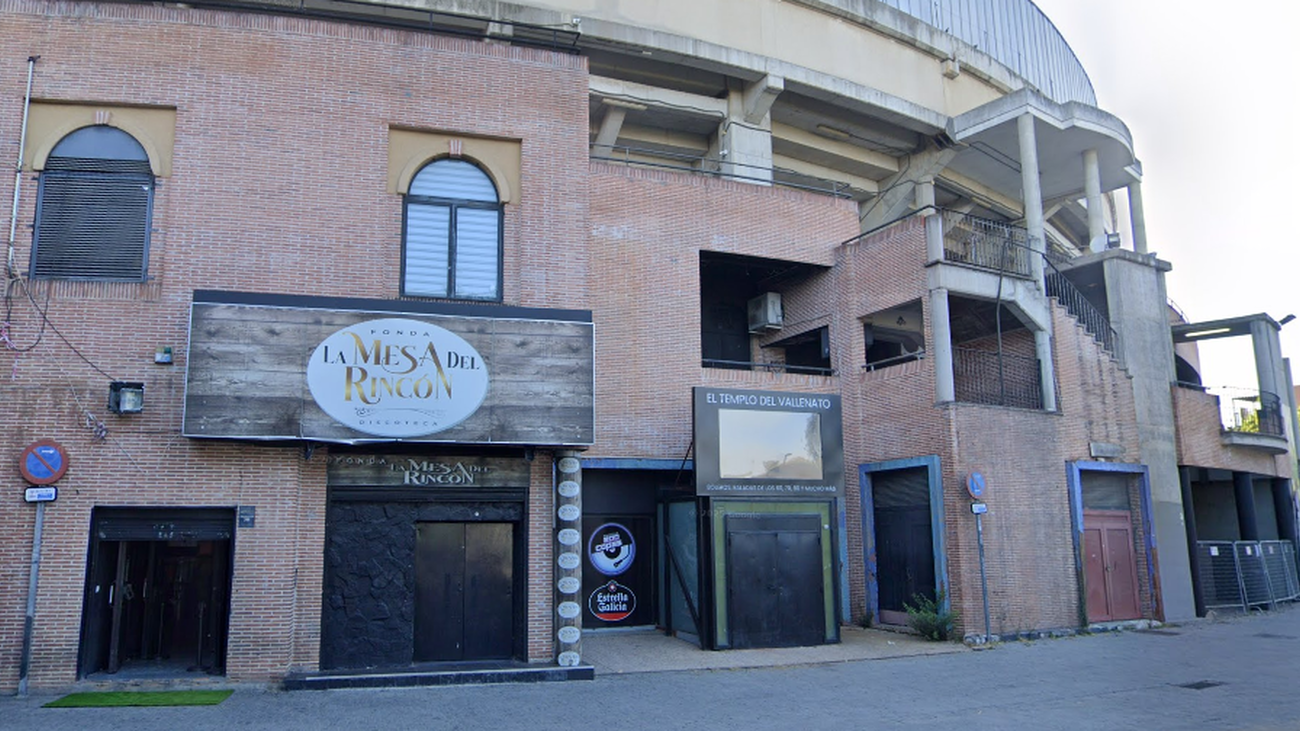 Locales de ocio y hostelería en los bajos de la plaza de toros La Cubierta, en Leganés
