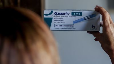 Alerta por venta ilegal de fármacos adelgazantes en redes: proliferan los 'narcos del Ozempic'