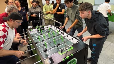 Carabaña, capital española del futbolín con las estrellas de este deporte