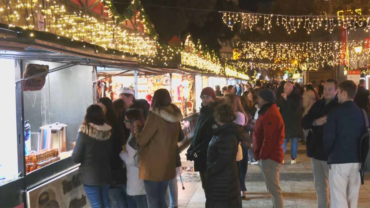 El mercadillo navideño de Colón abre sus puertas cuatro días después de lo previsto