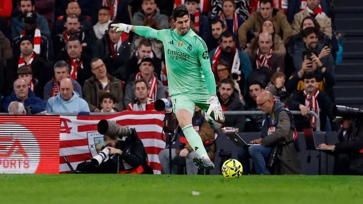 Courtois / REAL MADRID