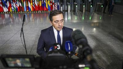 Albares insiste en una salida pacífica para la crisis de Venezuela