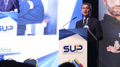 Feijóo se compromete a endurecer las leyes en el congreso del sindicato policial SUP