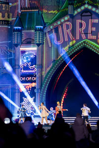 Actuación durante la inauguración del parque Mágicas Navidades.