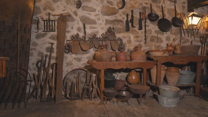 El desván del 'Zorro Corredero', un tesoro etnológico desconocido