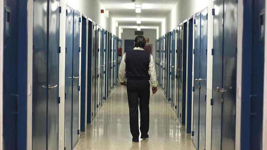 Oposiciones: 25 plazas de juristas y 31 de psicólogos para trabajar en Instituciones Penitenciarias
