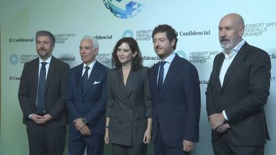 Ayuso denuncia el “momento siniestro” que atraviesa la democracia en España