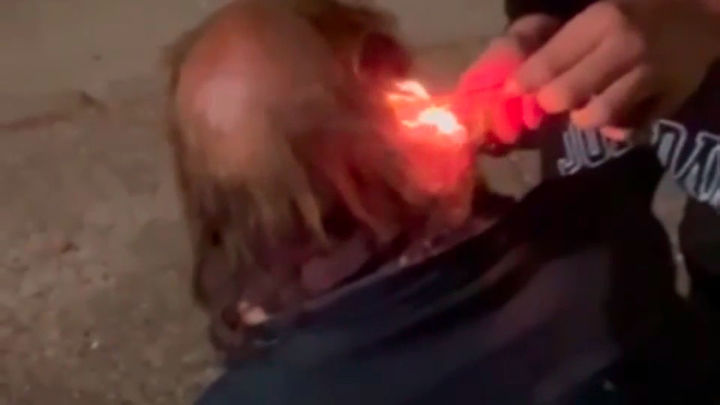 Investigan a dos menores por quemar el pelo a un indigente en Benacazón (Sevilla)