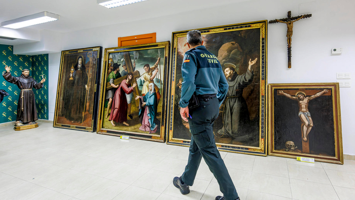 La Guardia Civil incauta 30 obras de arte en los monasterios de Belorado y Orduña
