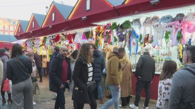 El centro de Madrid, a tope de visitantes en el puente de la Inmaculada