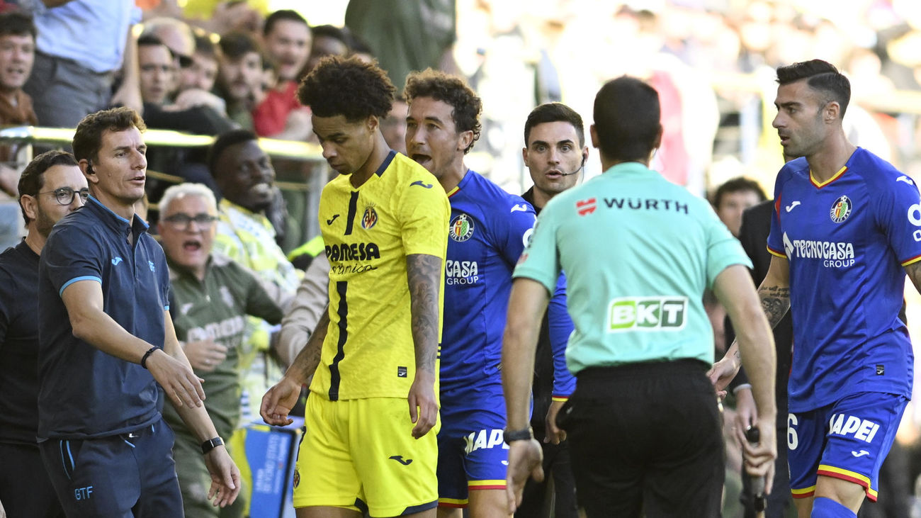 2-0. La expulsión de Luis Milla sentencia al Getafe en Villarreal