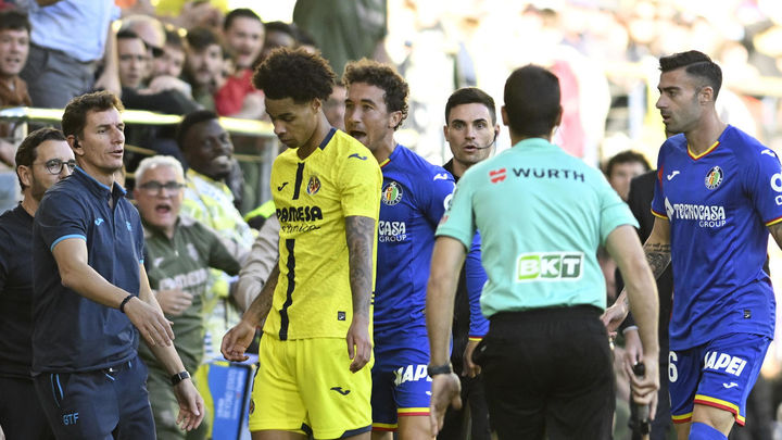 2-0. La expulsión de Luis Milla sentencia al Getafe en Villarreal